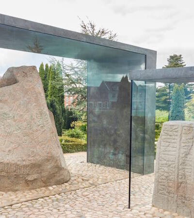 Runensteine von Jelling – Zeitgeschichte der Wikinger